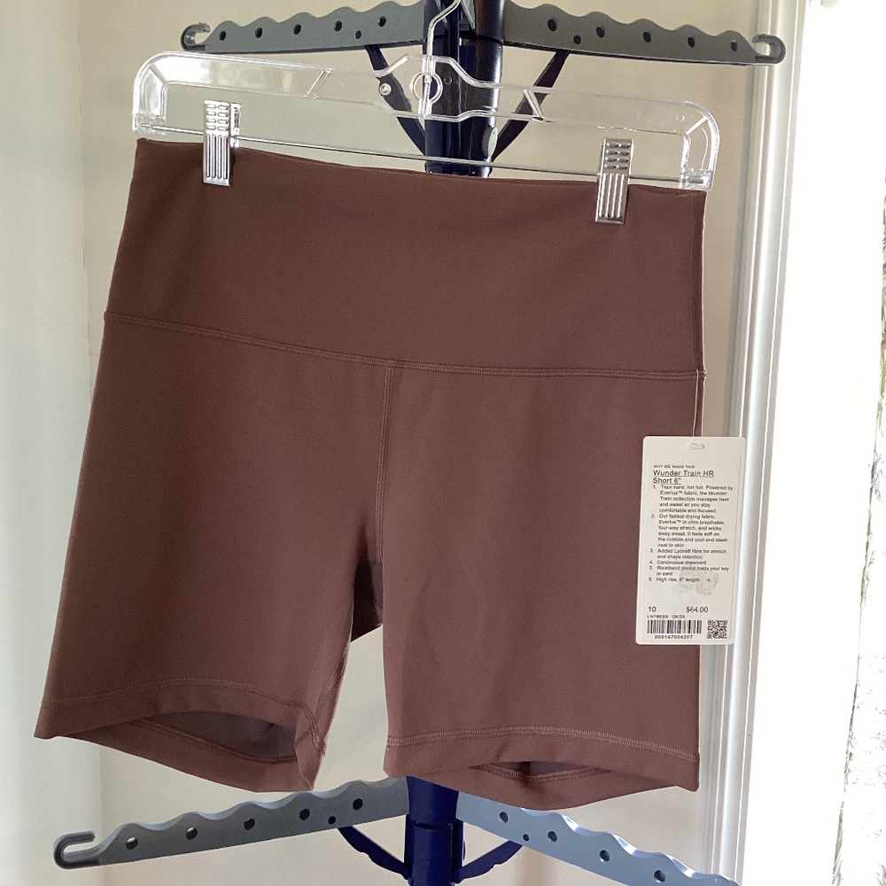Lululemon Wunder Train HR short 6” size 10 brown